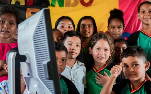 Alagoas chega a 57,1% de escolas conectadas à internet