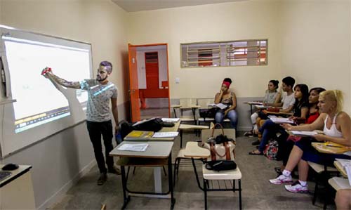 Pé-de-Meia encerra 2024 beneficiando quase 4 milhões de estudantes
