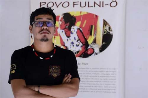 Dificuldades financeiras limitam permanência de estudantes no ensino superior