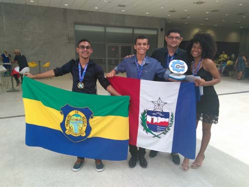 Estudantes da rede estadual desenvolvem repelente e cola com produtos sustentáveis