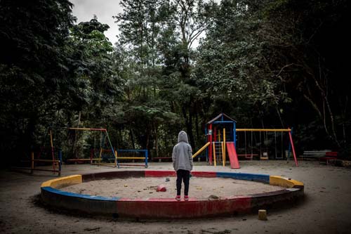 Quatro meninas brasileiras estupradas por hora. Um crime generalizado e silenciado
