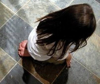 Homem é preso acusado de estuprar criança de três anos