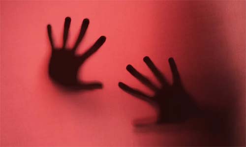 PMs flagram estupro coletivo por fresta em janela de casa em Matriz de Camaragibe