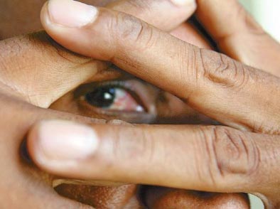 Adolescente é estuprada a caminho da escola