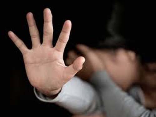 Mãe ameaçou filha adolescente para não denunciar padrasto por estupro em AL, diz delegado