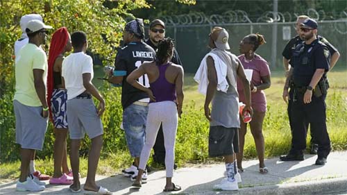 Tiroteio mortal, nos EUA: Polícia local fala em motivações raciais, o atirador 