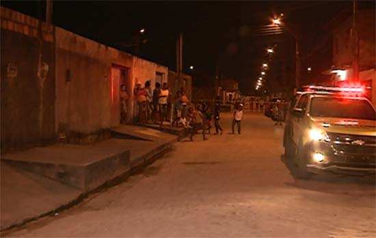 Vítima reage a assalto, mata um suspeito e deixa outro ferido no Eustáquio Gomes