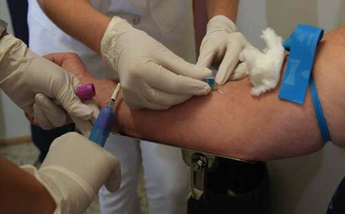 Teste de sangue vai prever quantos anos restam a uma pessoa