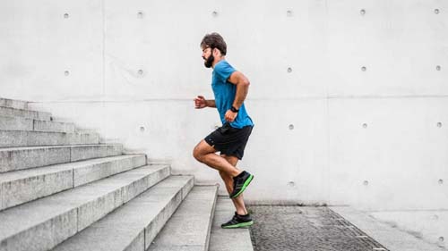 Saiba como queimar 819 calorias em apenas uma hora sem ir à academia