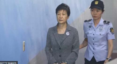 Presa, ex-presidente da Coreia do Sul recebe perdão do atual governo