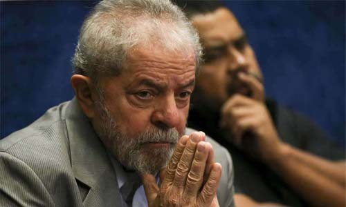 Em 6 meses, Lula recebe 572 visitas na sede da Polícia Federal