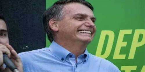 Bolsonaro é ovacionado e tratado como “popstar” em evento patrocinado pelo governo Lula