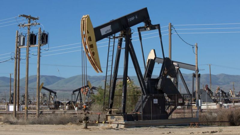 Por que o preço do petróleo está disparando no mundo todo?