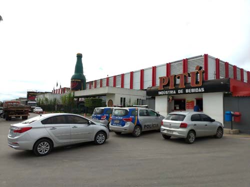 Polícia faz operação contra sonegação fiscal e fábrica da Pitú é um dos alvos