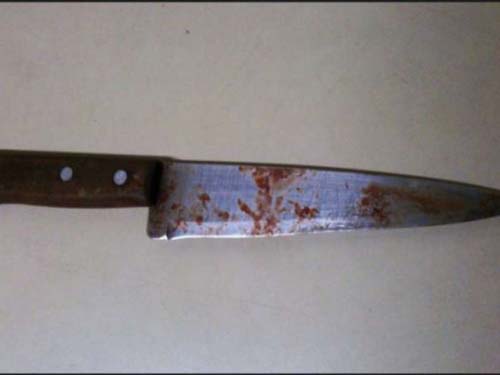 Mulher é executada com golpes de arma branca próximo a igreja da capital alagoana