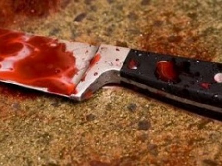 Embriagado homem tenta matar a esposa com facada no tórax
