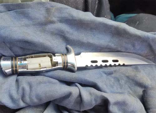 Jovem é esfaqueado e tem orelha arrancada por mordida em discussão com “amigo”