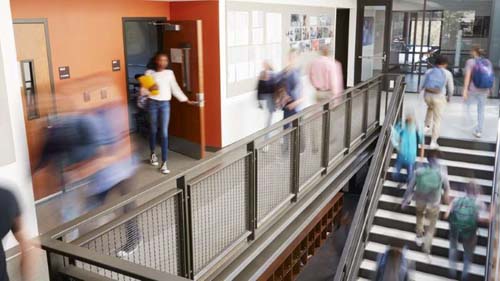 Como a Lei de Cotas incentivou a migração de alunos para o ensino médio público