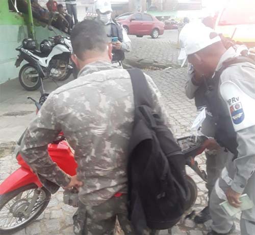 Falso sargento detido em AL usava farda do Exército para enganar fiscalização de trânsito