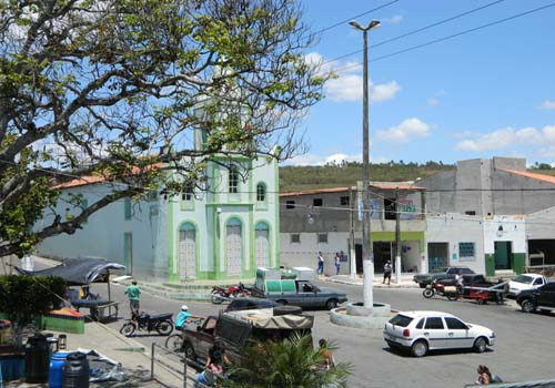 Após venda de gado, idoso tem casa revirada e é espancado em Feira Grande