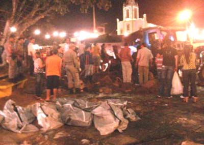 Caçamba atinge procissão em Feira Grande: 13 mortos e 20 feridos. Veja as fotos