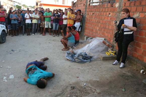 Menor é morto com seis tiros à queima-roupa no conjunto Cleto Marques Luz