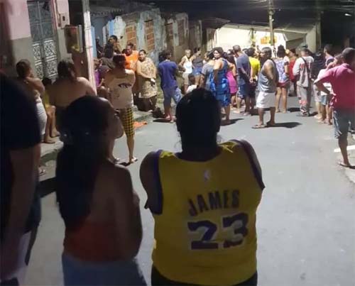 Mulher é assassinada a tiros dentro de casa em grota de Rio Largo