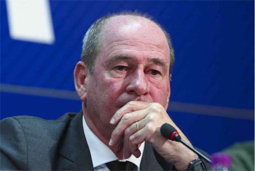 Defesa diz que acionará PGR após Gilmar Mendes dizer que Exército se associou a 'genocídio'