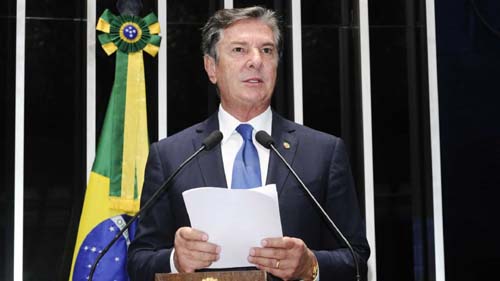 Justiça cancela concessão de rádios e TV ligados a Collor