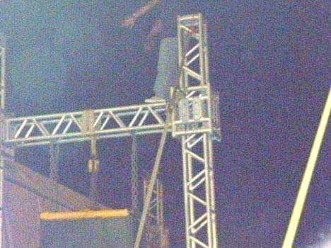 Homem ameaça se matar durante show no interior