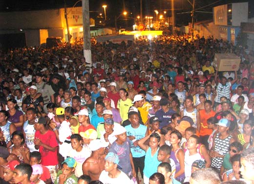 Festa do Dia do Trabalhador reune mais de 5 mil pessoas em São Miguel dos Campos