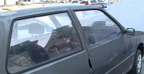 Homem furta veículo, mas é surpreendido pelo dono ao chegar em bar