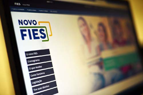 Termina hoje prazo para renovar contratos do Fies feitos até 2017