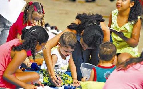 Pai de 8 filhos descobre que é estéril após uma série de exames