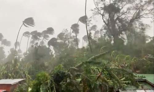 Proximidade de tufão faz Filipinas retirarem 1 milhão de suas casas