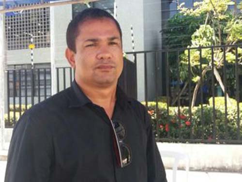 “É uma grande mentira da esquerda que qualquer um poderá ter armas”, diz Flávio Moreno