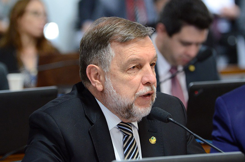 Fundeb deve ser permanente e ter mais recursos do governo, aponta especialista