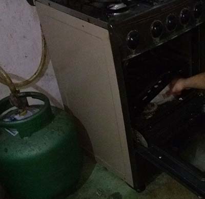 Arapiraca: mulher é presa com revólver escondido no fogão