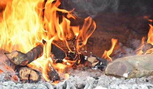 HGE alerta pra risco de queimaduras neste periodo junino