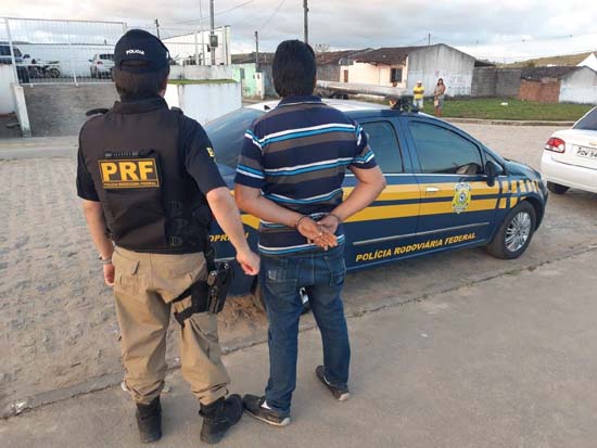 Mais um foragido da Justiça é preso pela PRF em Alagoas