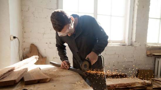 As lições para a Educação do país em que pedreiros estudam por até 4 anos e ganham salários de R$ 20 mil