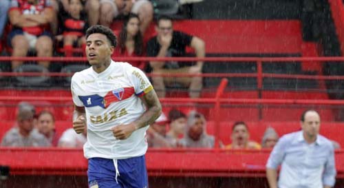 Com Rogério Ceni, Fortaleza vence e volta à Série A depois de 12 anos