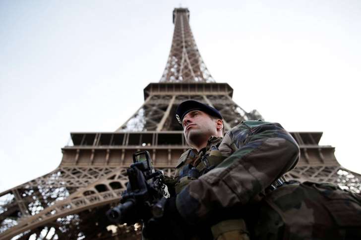 França declarou fim de estado de emergência após quase 2 anos