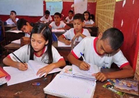 Municípios devem entregar frequência escolar até esta terça-feira
