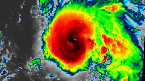 Furacão Ida: Nova Orleans ordena evacuação enquanto se prepara para possível impacto direto