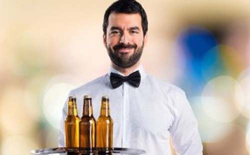 Bares e restaurantes fecham ano com saldo positivo de empregos e ajudam a conter inflação, diz Abrasel