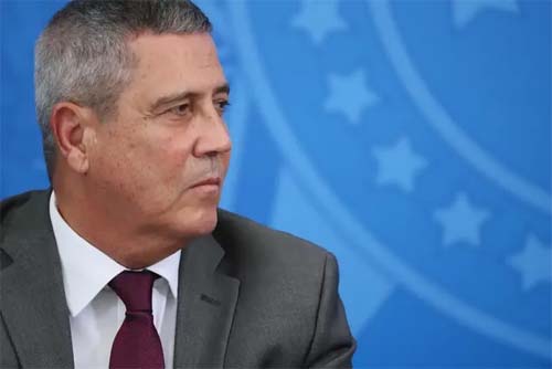 Moraes mantém prisão de Braga Netto por risco à investigação sobre tentativa de golpe