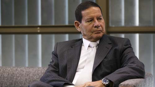 Mourão minimiza fala de Bolsonaro: 'Foi mal interpretado'