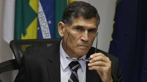 Com mais um militar, Bolsonaro se cerca de troika de generais no Planalto