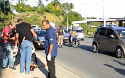 Garçom é assassinado durante briga no trânsito